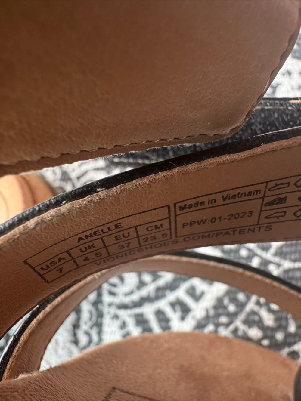 Vionic Sandals - Picture 4 of 5